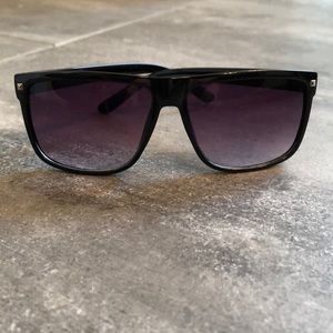 Square Frame Black Sunglasses